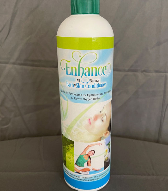 A moisture rich water conditioner that provides silky smooth skin and a refreshing bathing experience.