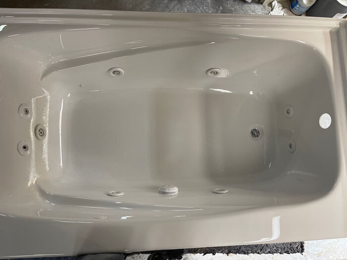 Escape 6034 Right Hand Silver Series with Hydro Massage - Size: 60" x 34" x 22" - Jets: 9 Water Jets - Image 2