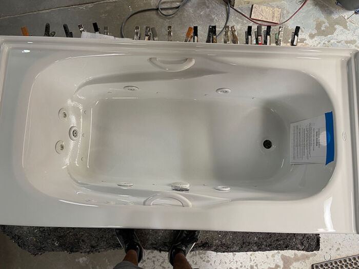Mystique Jr. 6030 Right Hand Silver Series with Hydro & Air Massage - Size: 60" x 30" x 20" - Jets: 21 Total Jets - Image 3