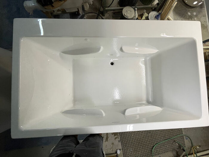 Reward 7242CD Free Standing 12 Jet Series with Air Massage, w/ Access Panel - Size: 72" x 42" x 25" - Jets: 12 Classic Air Jets on Sidewall - Image 2