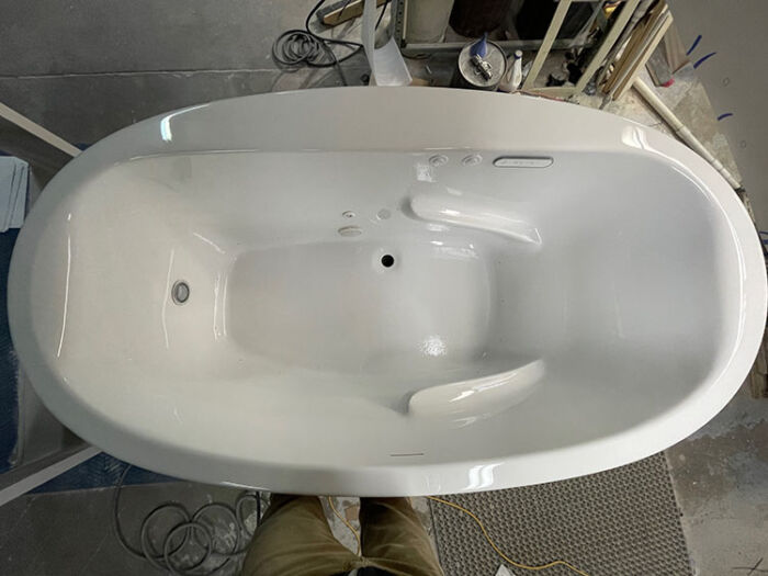 Sarah 6636CD Free Standing 18 Jet Series with Air Massage, w/ Access Panel - Size: 66" x 36" x 27" - Jets: 18 EZ Clean™ Air Jets on Sidewall - Image 2