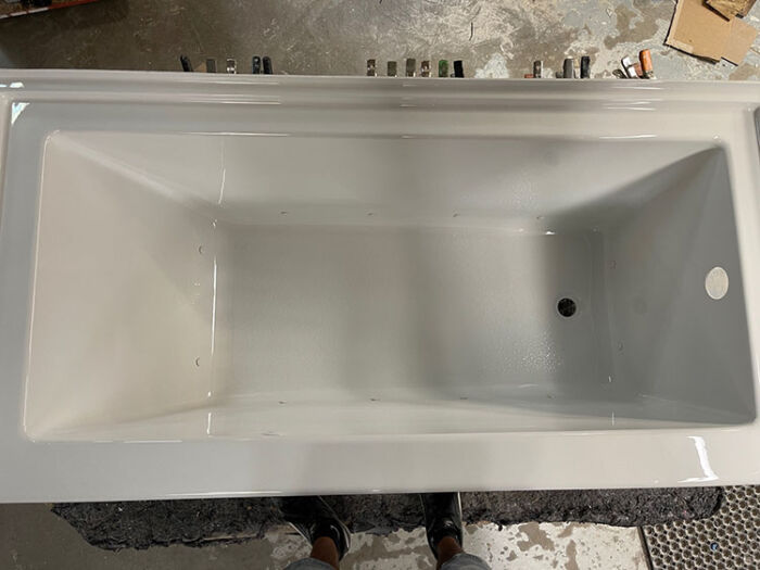 Zen 6030 Right Hand Silver Series with Air Massage - Size: 60" x 30" x 23" - Jets: 12 Classic Air Jets on Sidewall - Image 3