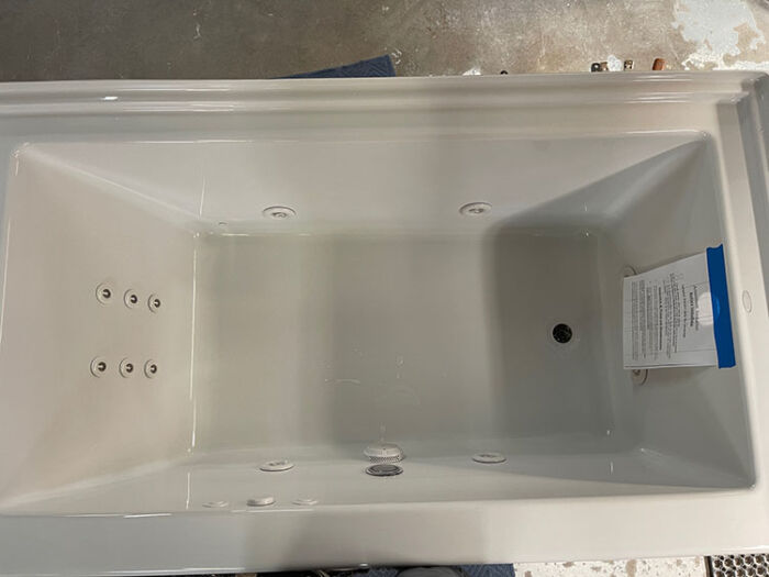 Zen 6034 Right Hand Gold Series with Hydro Massage - Size: 60" x 34" x 23" - Jets: 12 Water Jets - Image 3