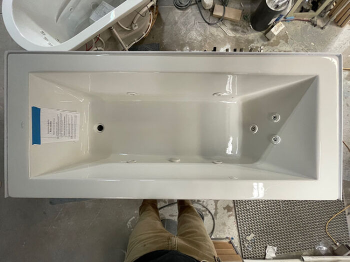 Zen 7232 Silver Series with Hydro Massage - Size: 72" x 32" x 23" - Jets: 9 Water Jets - Image 3