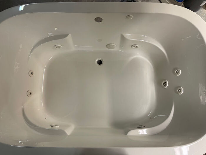 Zen Oval 6642SD Silver Series with Hydro Massage - Size: 66" x 42" x 24" - Jets: 9 Water Jets - Image 2